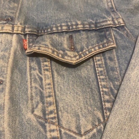 Levis jean jacket - Picture 2 of 4
